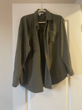 Women’s Relaxed Olive Green Button-Up Shirt
